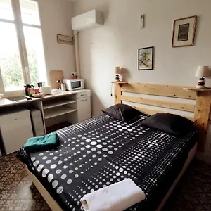 Appartement Le Jasmin Airconditioned Studio With Swimming Pool, Marseille